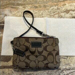 Vintage Coach Classic All Over Print Tan Earth Tone Wallet Bag